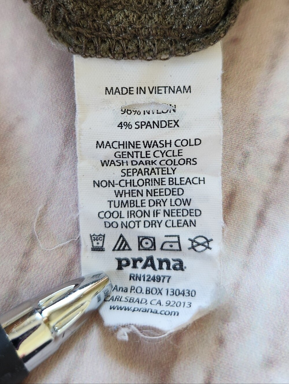 Prana "Jasmine Knicker" Capri Bermuda Cargo Short Olive Green | Women's Size 2 - Picture 9 of 10